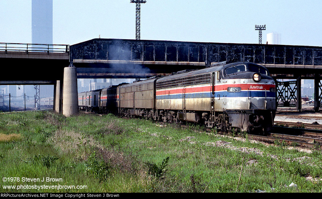 Amtrak E8 455